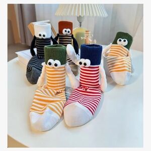 Trending Colorful Striped Magnetic Hand-Holding Character Socks Set 4 Pair
